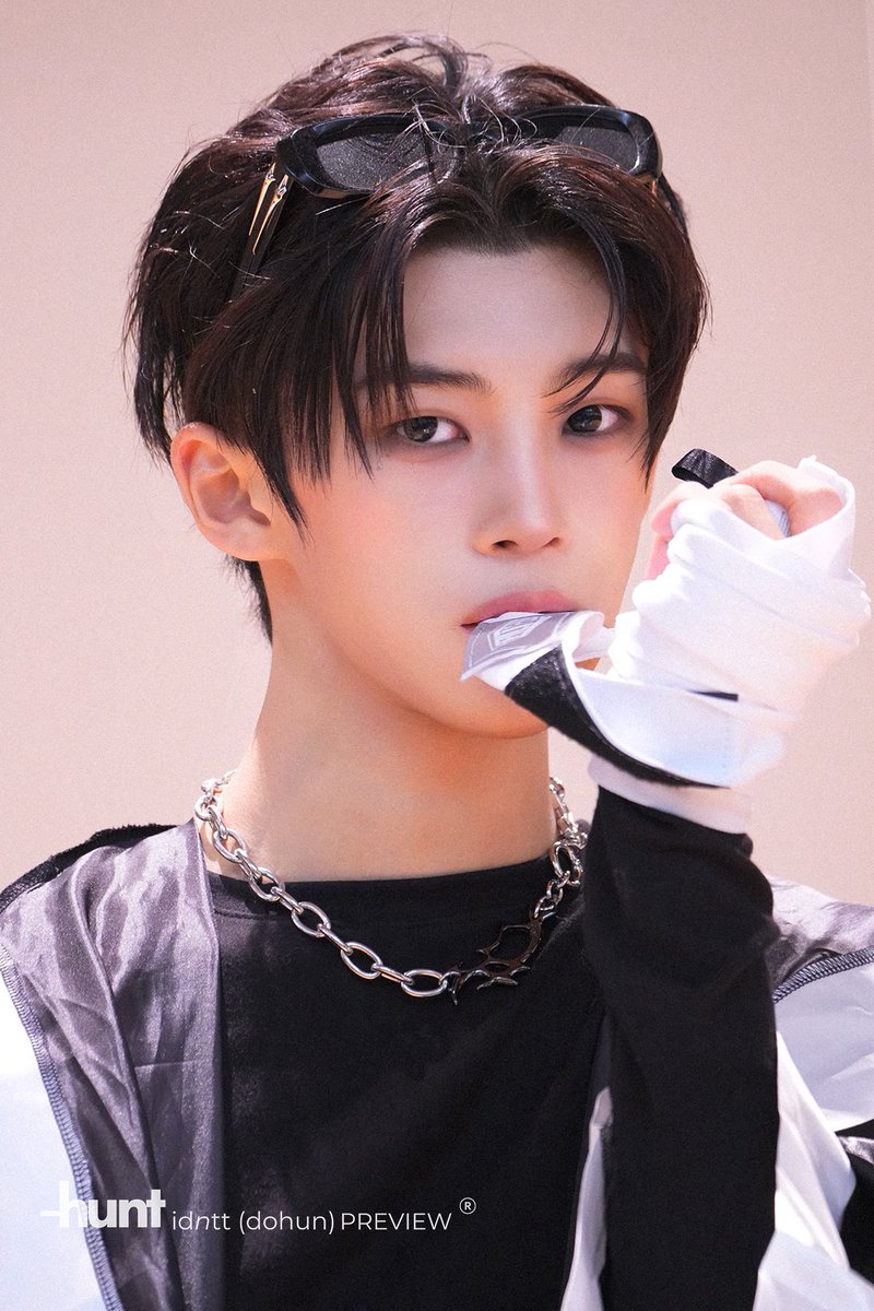 hunt_dohun's tweet photo. 260725

#김도훈 #kimdohun #아이덴티티 #idntt #アイデンティテ #ドフン #unevermet #yesweare #itsnotover https://t.co/W2HA5q34Rj