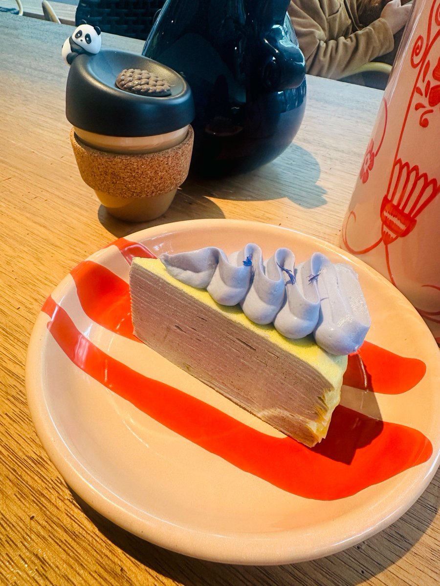 fMfKWWx71tslwnC's tweet photo. Just had the best iced coffee chat with my old classmate—laughing till my sides hurt u0026 catching up on all the messy, wonderful years. Great way to break the midweek slump!， https://t.co/IBPrv1WiYY