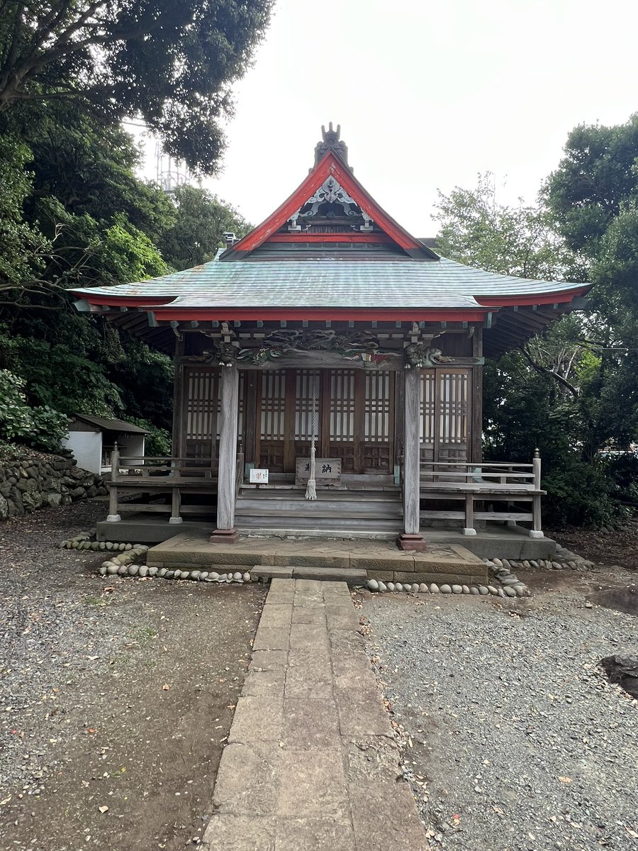 spn_mako's tweet photo. 初島散策
初木神社に初木姫の顔はめパネルがあります
御朱印は船着場の売店でした https://t.co/hUOtBa8Z26