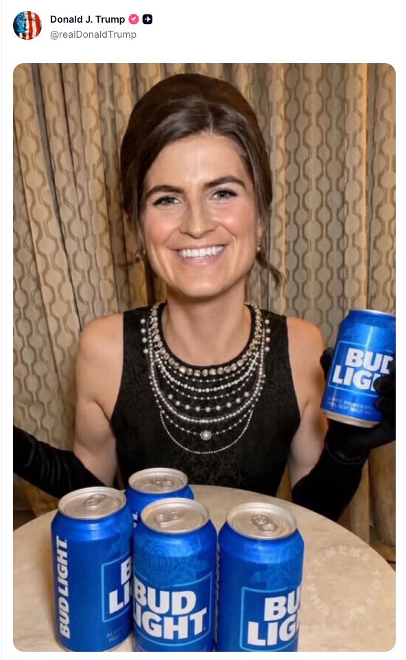 MarioNawfal's tweet photo. 🇺🇸 Trump, at Friday's rescheduled WHCD:

"I want to personally congratulate CNN's Kaitlan Collins... I thought she really made it big with a major new sponsorship, but then I informed her it wasn't her on the Bud Light can, it was Dylan Mulvaney."

Now he shares this 😂😂

Source: Truth Social / Writer: Michael