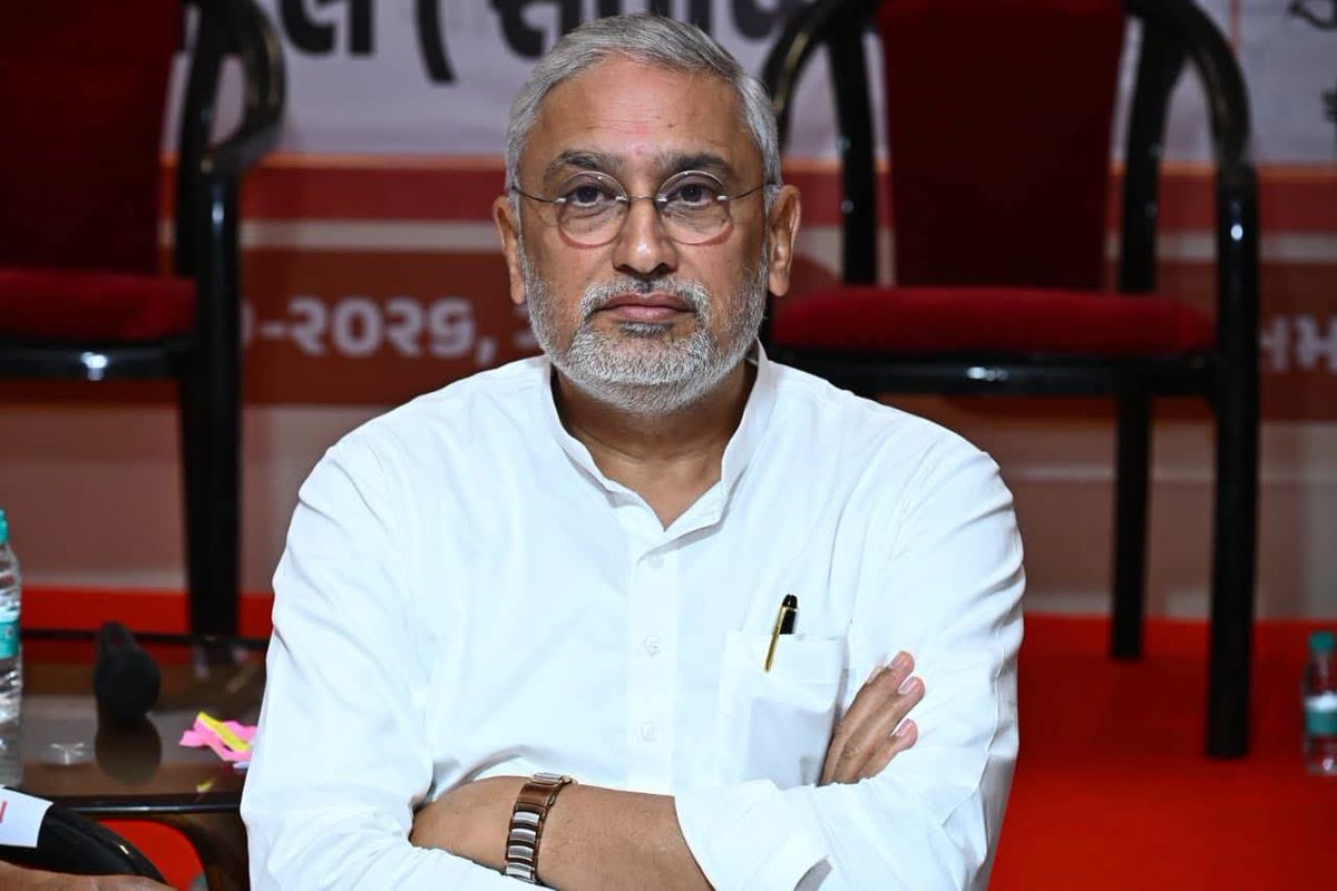 DrRutvij's tweet photo. માંજલપુર વિધાનસભાના પેટા ચૂંટણી સંદર્ભે માંજલપુર વિધાનસભાના મધ્યસ્થ કાર્યાલય ખાતે ગુજરાત પ્રદેશ ભાજપના માનનીય અધ્યક્ષ શ્રી @iJagdishBJP સાહેબના અધ્યક્ષસ્થાને વડોદરા જિલ્લા ભાજપ સંકલન સમિતિની બેઠક યોજાઈ. https://t.co/R4gF7i9dm3