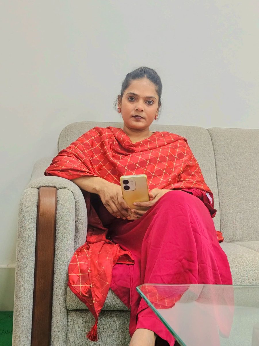 tonnimollik's tweet photo. একটা সময় পর আমাদের সবচেয়ে 
বেশি অভিযোগ থাকে নিজের বিরুদ্ধে। https://t.co/SHf7ePWNly