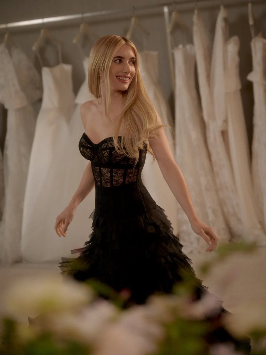 emmarobcerts's tweet photo. emma roberts literally the most gorgeous bride ever omfg… 😭💗💗💗 https://t.co/HHC7lEkzQm