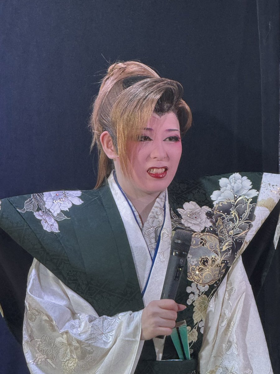 1000notsuru's tweet photo. 2026.7.26
#劇団美山

中村葵誕生日公演🎂 

大入り４枚

お芝居　雪の森田座
ラスト　ナハトムジーク

中村葵
里美たかし総座長 https://t.co/gCq2Cyoo8Q