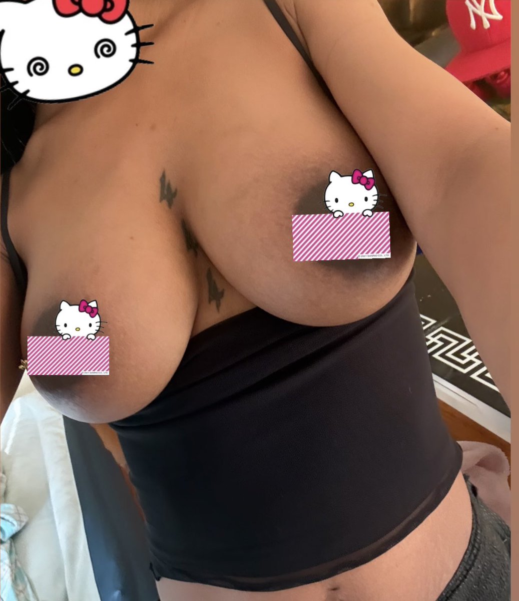 Asinsationall's tweet photo. who’s hungry fa mommy’s milk 🥛🐄 😻😻😩😛 https://t.co/73NdeZFtnU