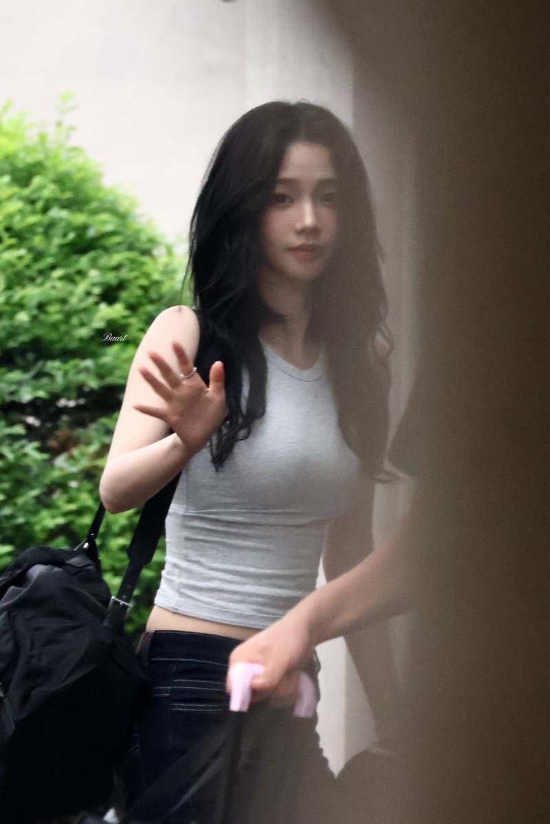 remember_u7's tweet photo. 카리나 (00) https://t.co/8mU8IpQI3X