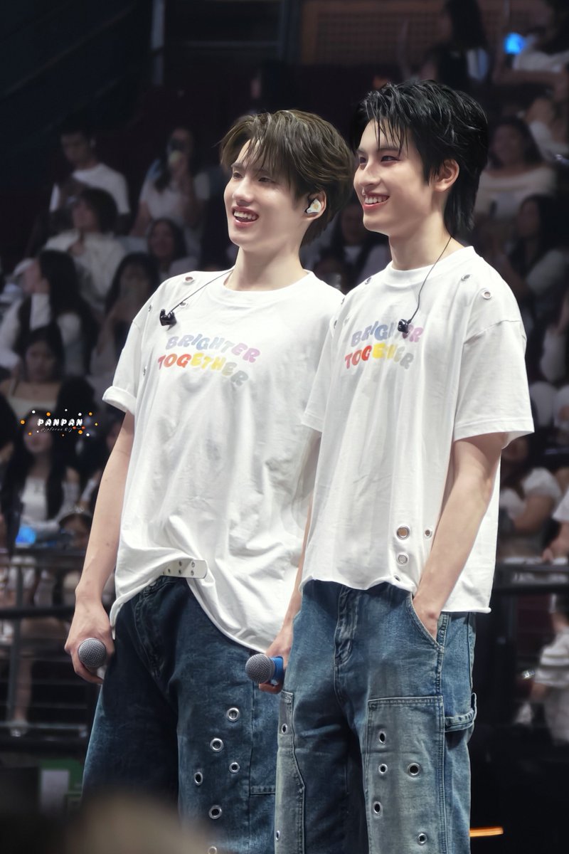 JPforUU's tweet photo. อยากเห็นรอยยิ้มแบบนี้ไปเรื่อยๆเลยน้า
#PHUTATCHAI #AAashirakorn
#BUS_LIGHTASONE_D3 https://t.co/tRqdUsKkDz