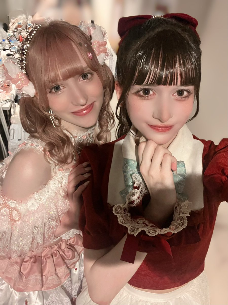 mima_dollykiss's tweet photo. ｢あいどる to the WORLD Vol.1
〜ハイディ＆ありすのbirthday special〜｣ありがとうございました❤︎

初めてこんなに海外の方が集まるイベントに出演できて、たくさんの出演者さんとお話しできて嬉しかった🥺🤍

ハイディさんとお写真も撮らせていただきました！天使すぎる🪽🎀
またご一緒したい♡ https://t.co/1FteeU4X87
