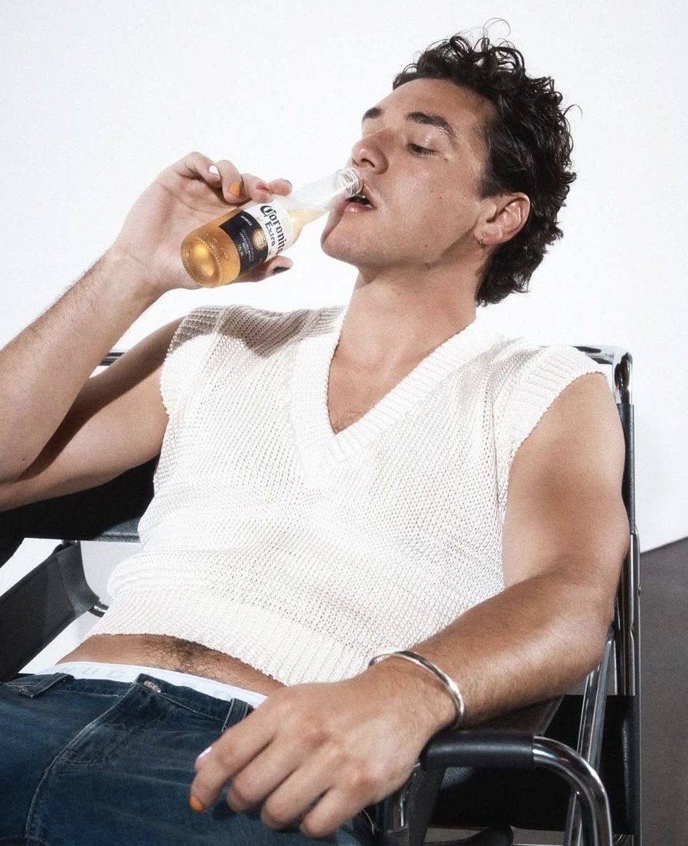 Daniel_LTA's tweet photo. Corona anyone? https://t.co/vIb4A3VJdi