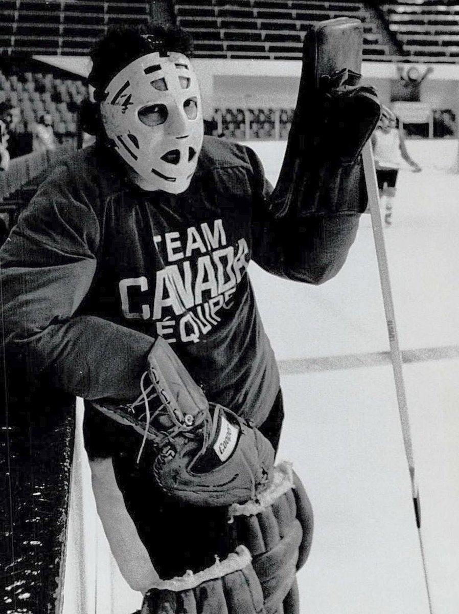 Old Hockey Cards tweet media