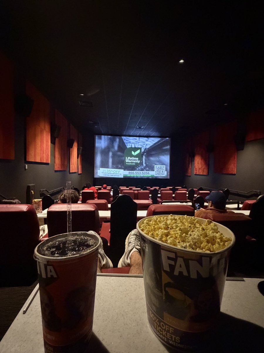 nickysmokess's tweet photo. Not 70MM but my chair is reclined and I have a large popcorn and soda to myself. Life is good #Odyssey https://t.co/3lD9NX3z0F