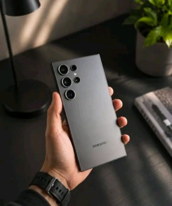 Fortunecggp's tweet photo. Let's end the debate 

Samsung       or.             Iphone https://t.co/uEE4N8VzoV