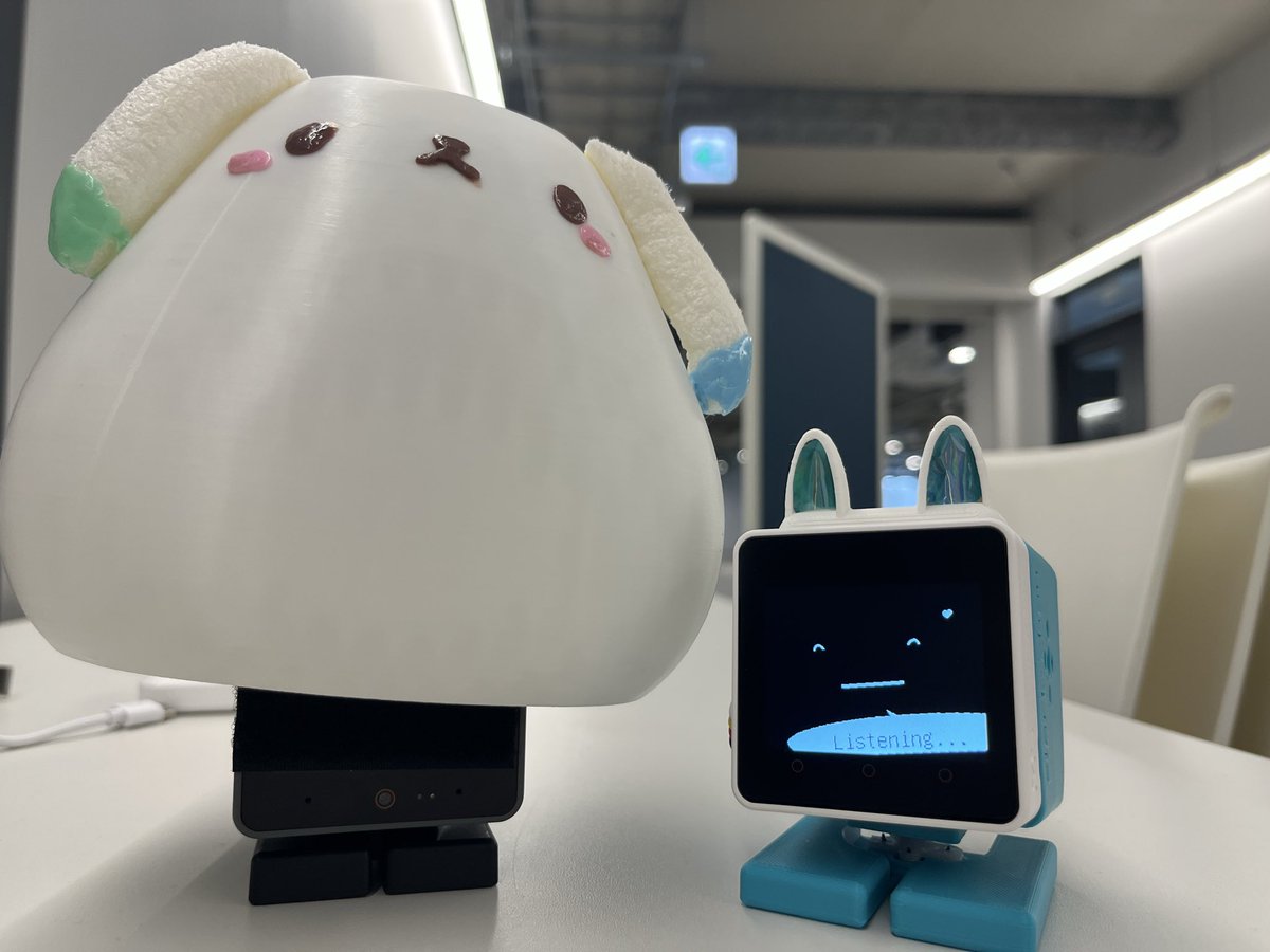 KunUsamaru's tweet photo. #ｽﾀｯｸﾁｬﾝ 、着ぐるみしているスタックチャンと出会う。ただし、充電切れ（ちょい残念） https://t.co/aaOhrQ5SIF