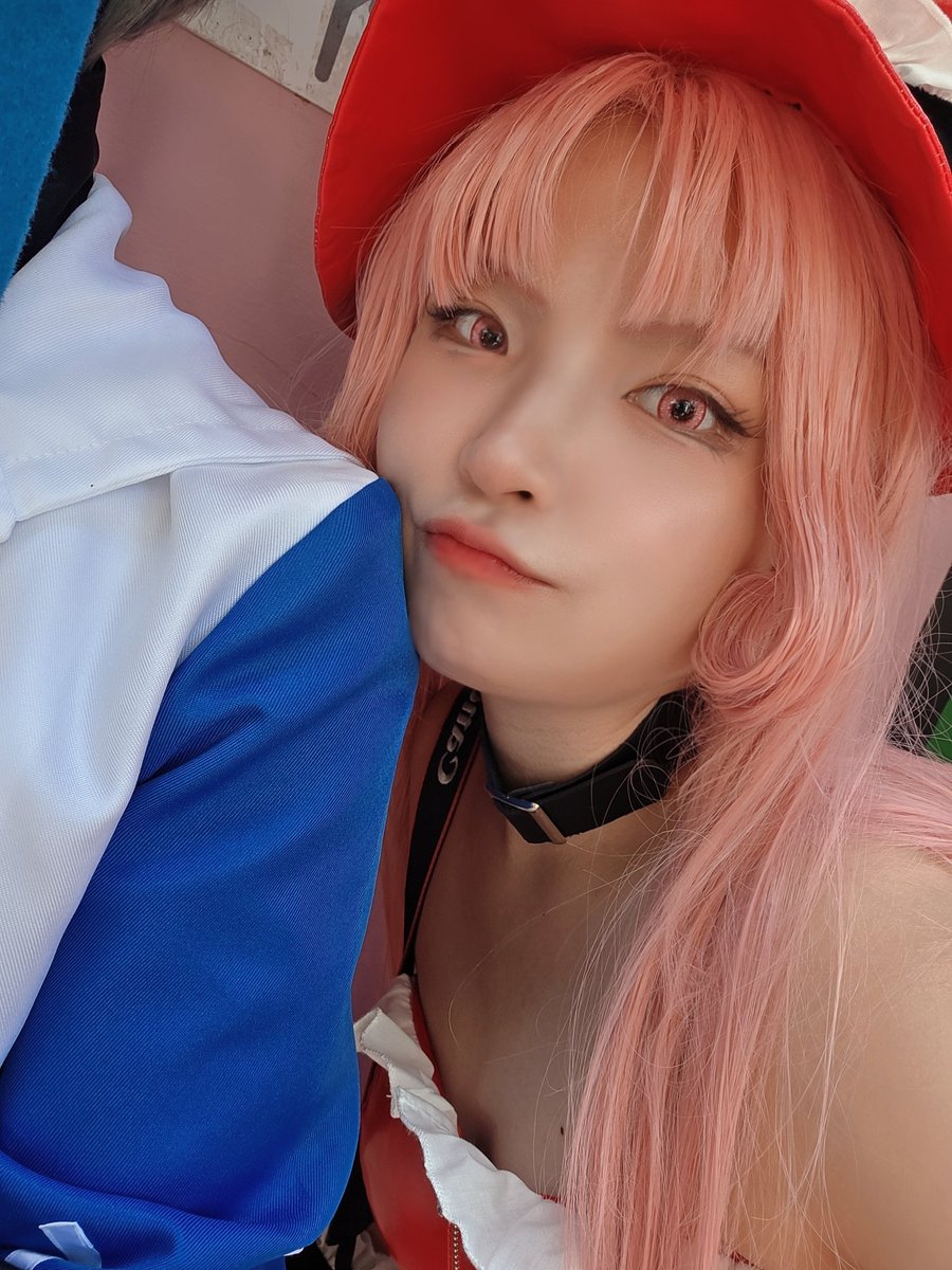 hwan_cos's tweet photo. 남자친구랑 데이트 재밌었다🐰 https://t.co/8mba3pKBRo