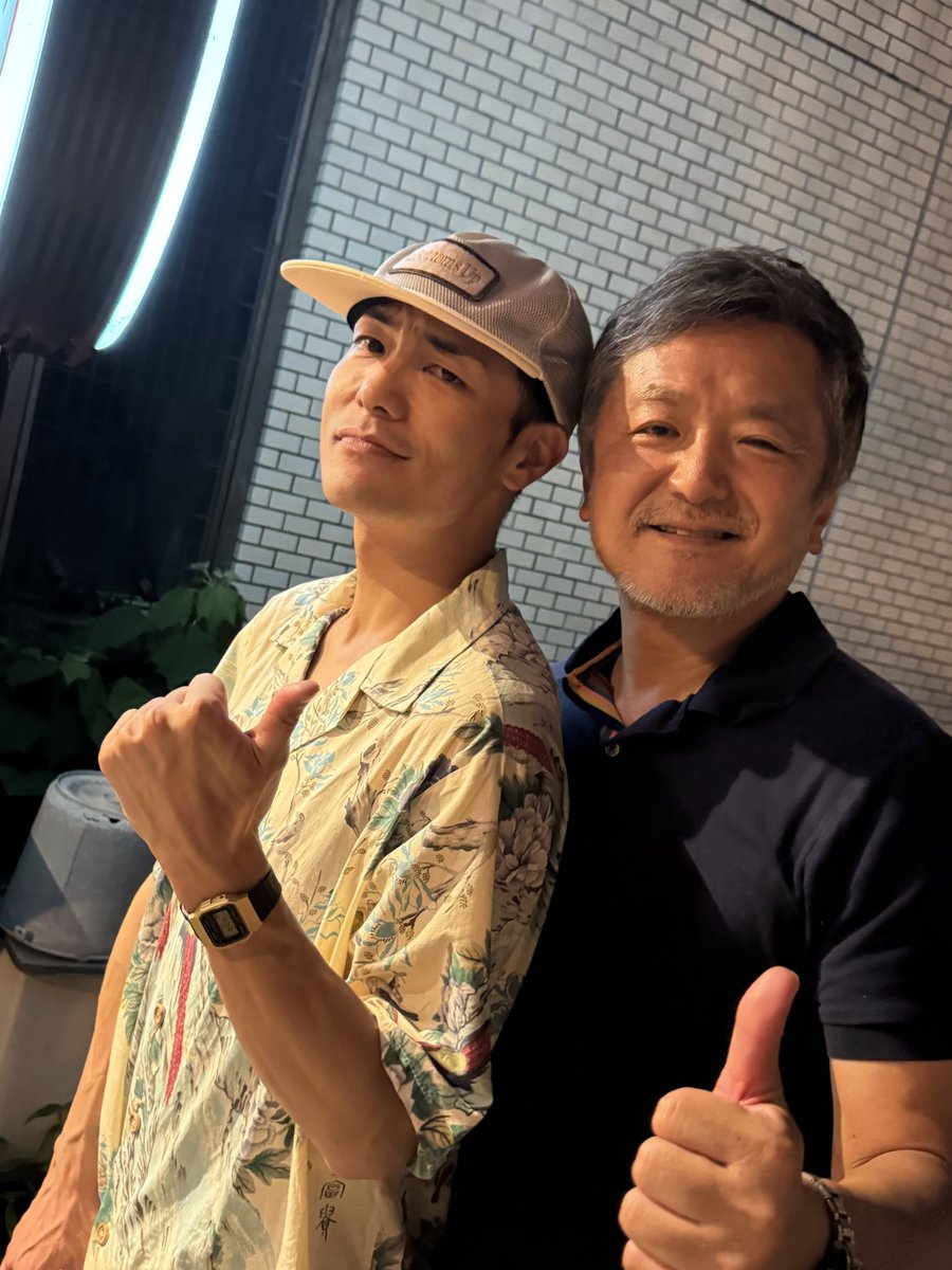 kondobakusyouou's tweet photo. 俊介と。
今、一緒に仕事してます。
お互いバラバラになっても、同じ方向を向いて仕事ができる幸せ😊
感謝感激雨あられだわ。
「九条の大罪」で俊介が演じてる役、ヤバい🔥
見てみてください！
#SHuN_SuKTaNAkA 
#田中俊介 https://t.co/17Mf4JAGRN