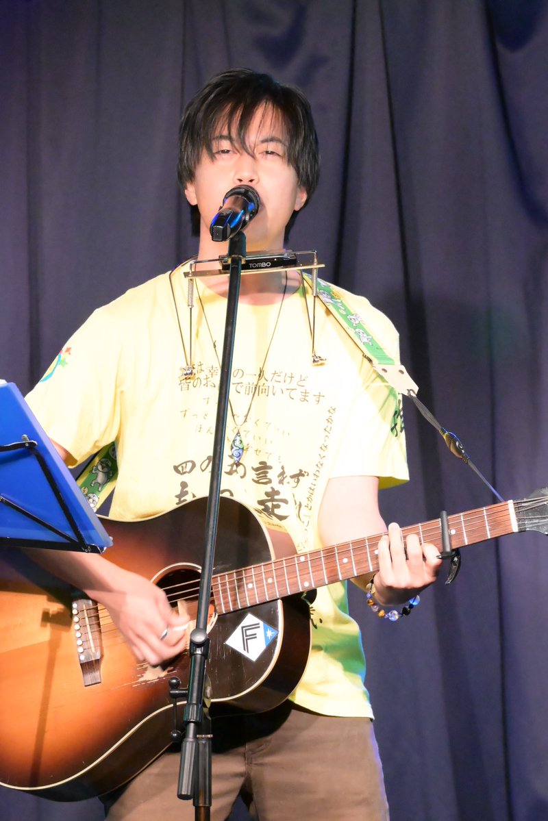kamerausagi's tweet photo. 歌翔ヒットライヴ-vol.3-

高橋勇二 さん （@onusinanimono ）

#歌翔ヒットライヴ
#歌翔
#高橋勇二
#池袋東口ゲキパ
#ゲキパ
#池袋
#ライブ
#LIVE https://t.co/JGQwWMfZ2A