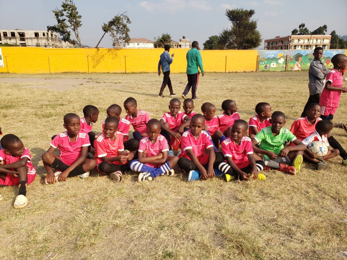 kigezisoccer's tweet photo. Todays session plus cheering our u13 play in kids League. #KigeziSoccerAcademy #HomeOfTalent #YouthFootball https://t.co/9Nv6ABYwaK