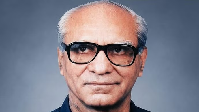 IndiaToday's tweet photo. R T Nagrani, first #NSG chief and Black Thunder-I leader, dies at 98

Read here:
https://t.co/UC0m2Jlanf https://t.co/JikWv1KQCc