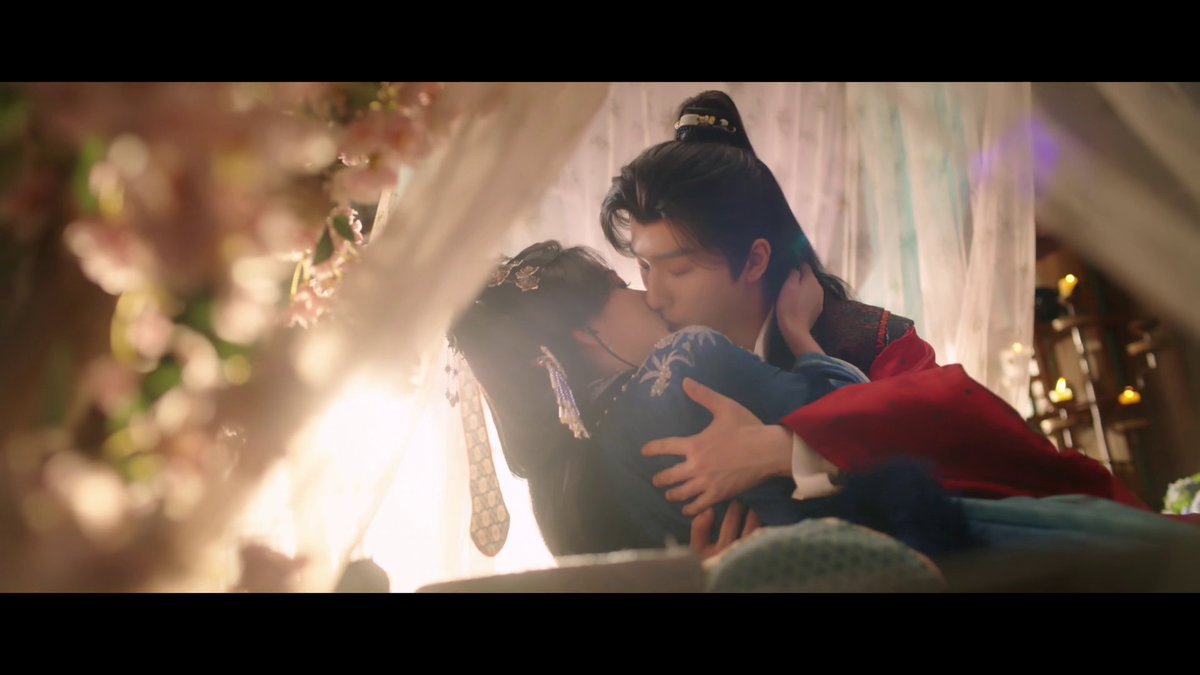 mybingyan's tweet photo. Eita como gostam de beijar aiii #TheShadowSovereign https://t.co/SnT276phHN