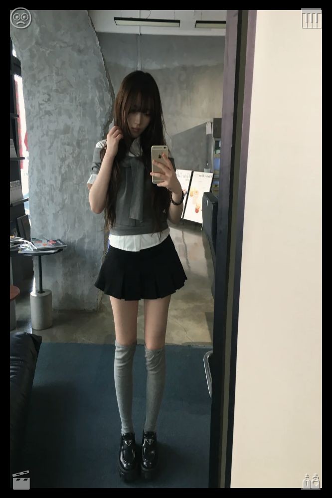 NaaPaaSoon_96's tweet photo. 🥩A generous spirit brings happiness to your heart.396329The following morning, I rise early, excited to make my way to the swimming pool. I brew a coffee, put on my clothes, and leave the house. The breeze is crisp, the heavens are cloudless, and it seems like an ideal day for https://t.co/AvfQFo5I6P