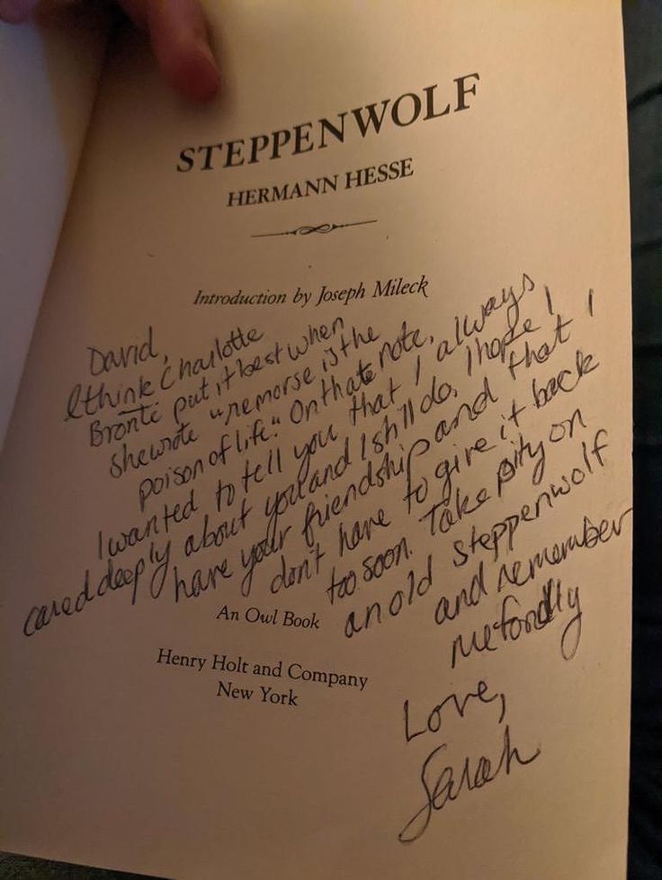 AlejaReads's tweet photo. We must return to traditional values. Giving books with a dedication written by hand on the first page.>>> https://t.co/vHaQSVk2By