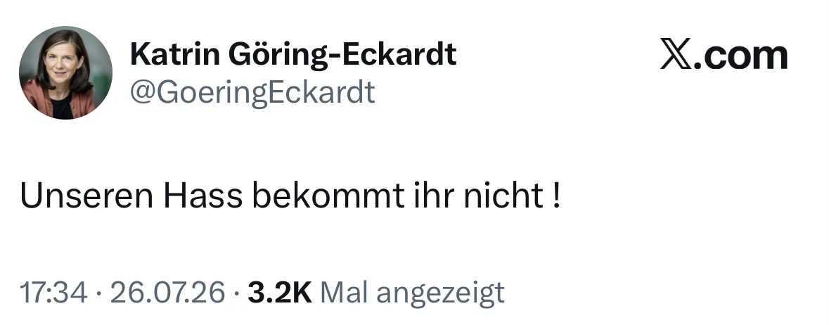queru_lant's tweet photo. Der strunzdumme Post einer völlig verblödeten Frau zu einem islamischen Terroranschlag.

Ausserdem: Bei jeder Gelegenheit brüllt die grüne Trulla „blabla…hasst die AfD“. https://t.co/LyzvLcaBl5