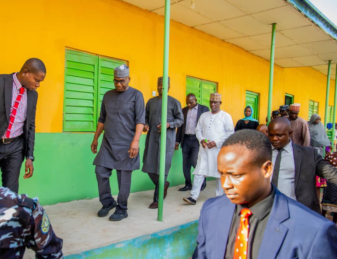 YeriTheSGF's tweet photo. Gov. AbdulRahman AbdulRazaq's KwaraLEARN programme has trained 6,000+ teachers and provided digital tablets, 1.2M+ textbooks to 120,000 pupils in 870 public primary schools.
The focus: ensuring children don't just attend school, but actually learn.
#RahmanKwaraLegacy #KwaraLEARN https://t.co/BLiEHZE4Ir