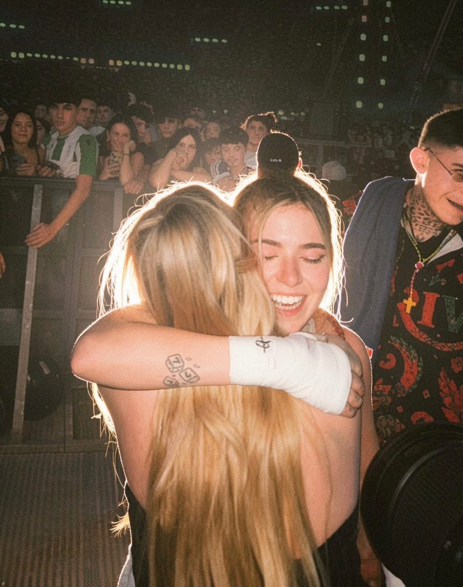 cz_sofy's tweet photo. "infinitamente no me imagino sin ti" "ni yo sin ti" 💘 https://t.co/mybDJmfQ5Z