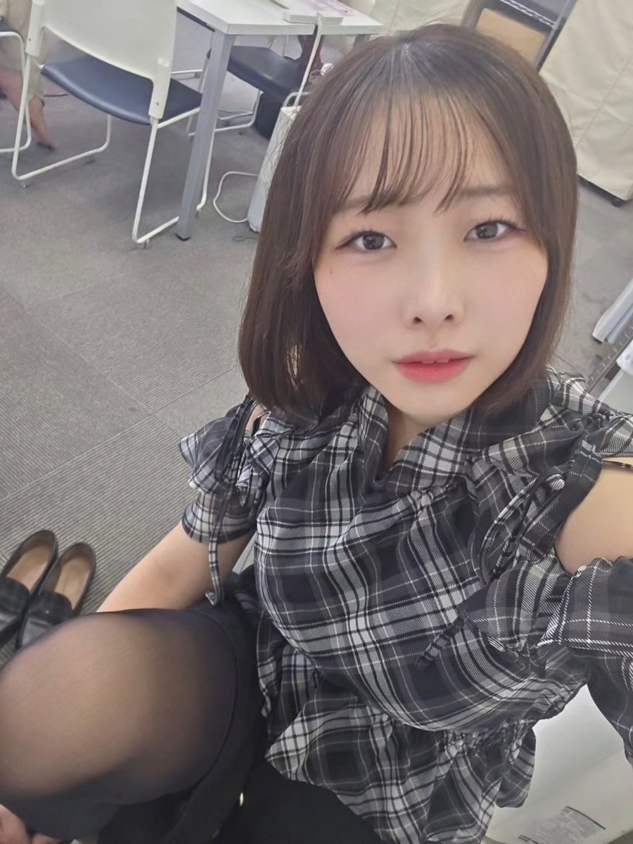 minaaim10's tweet photo. 黒タイツすき？

#池袋
#ガルバ
#ラウンジ https://t.co/8QtmoxOTHU