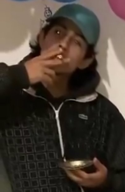 MiguelYurii's tweet photo. @Viibsss Essa vibe kskskssksk https://t.co/75uvMwL3ya