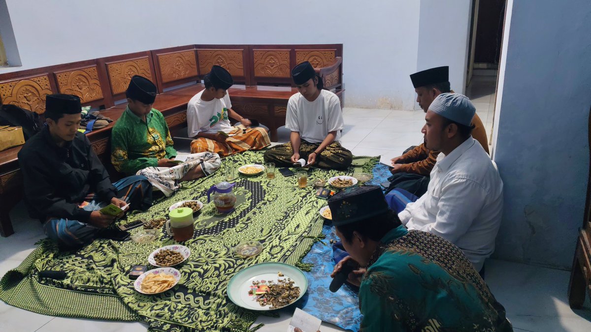 ansorsbr's tweet photo. Ahad, 26 Juli 2026

Giat rutin Majelis Dzikir dan Shalawat “Rijalul Ansor” bertempat di rumah sahabat Mochammad Alfan. https://t.co/jdYXbERP42