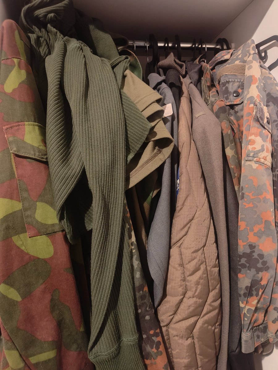 FetishFinland's tweet photo. Got lots of military gear. Need more playmates and chances to wear them with guys. #fetish #military #finland https://t.co/ckEmZ5JWYF