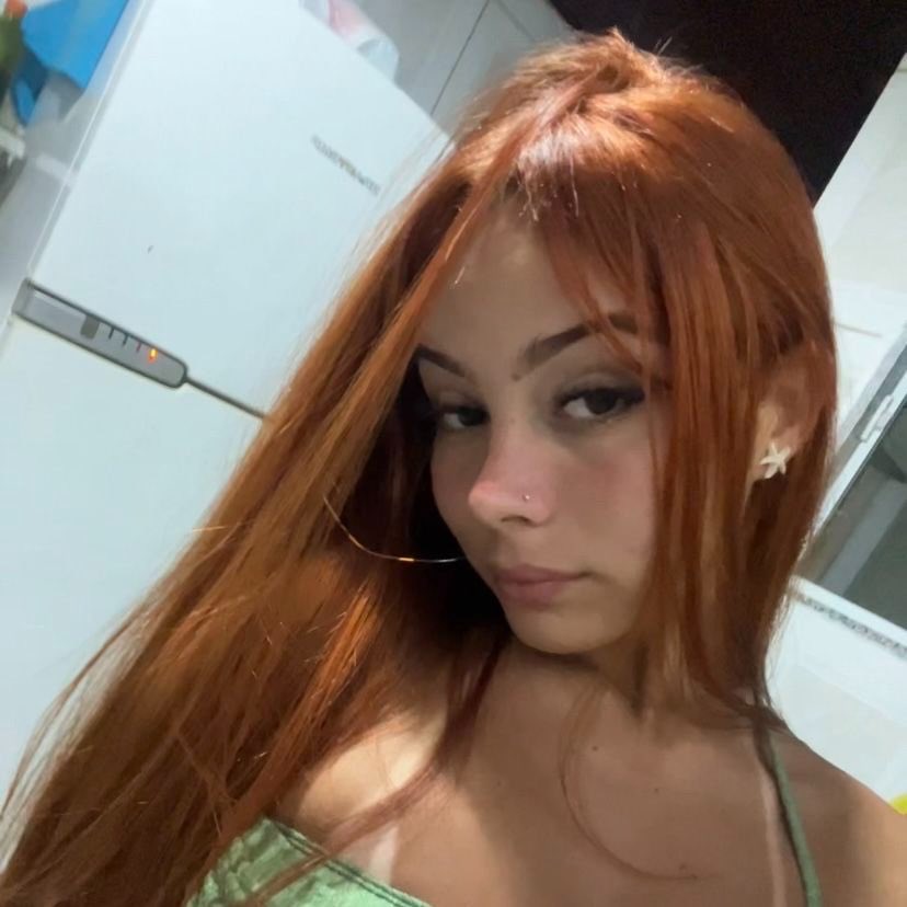 JoaoPed38938024's tweet photo. a novinha ruiva baixa renda / minha reação vendo o vídeo dela 👀 https://t.co/xPR42sUwXn