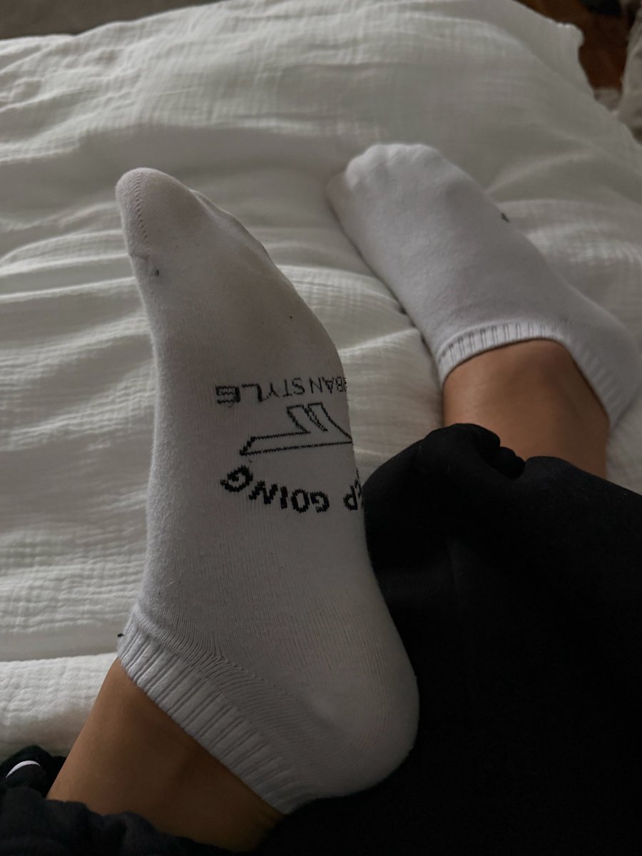 Godess_Nxla's tweet photo. Wer will die Socken haben?

Dm me💦👅 https://t.co/hFbS84N4dB