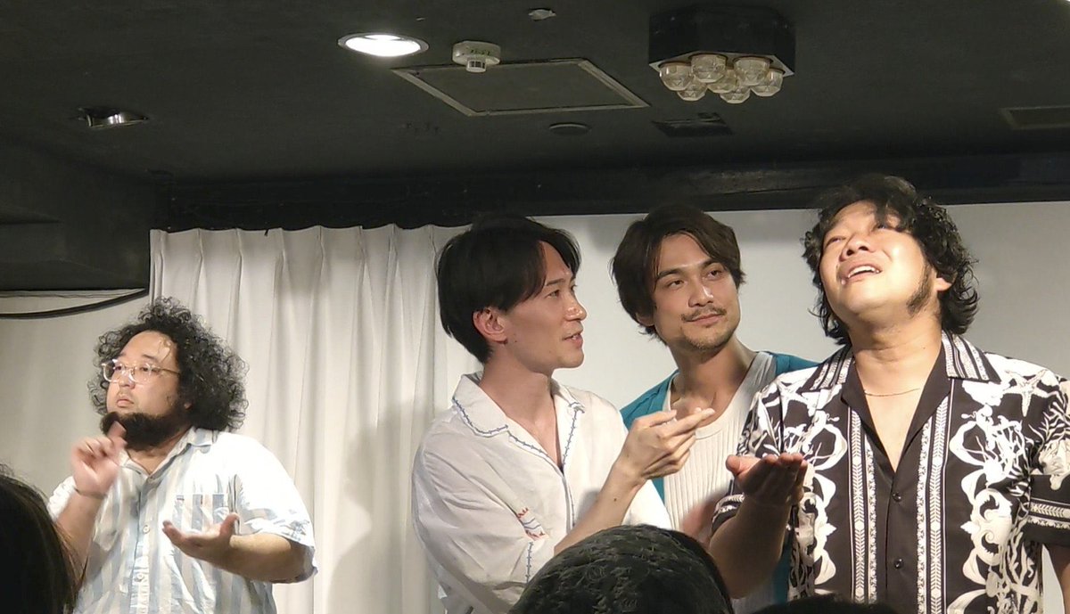 7tosati's tweet photo. 今日38歳になった
ファンミは今まで以上に面白くこれも協力してくれたキャスト&amp;ファンのおかげです。どうせ全然売れないので今まで以上に尖って、更に腕磨いて自分の世界でこれまで以上に勝負します。俺に才能なくなるまで付き合ってくれ。

今日も変わらず撮影
監督やりながら4役死ぬかと思った。 https://t.co/8GGZ7s8eSy