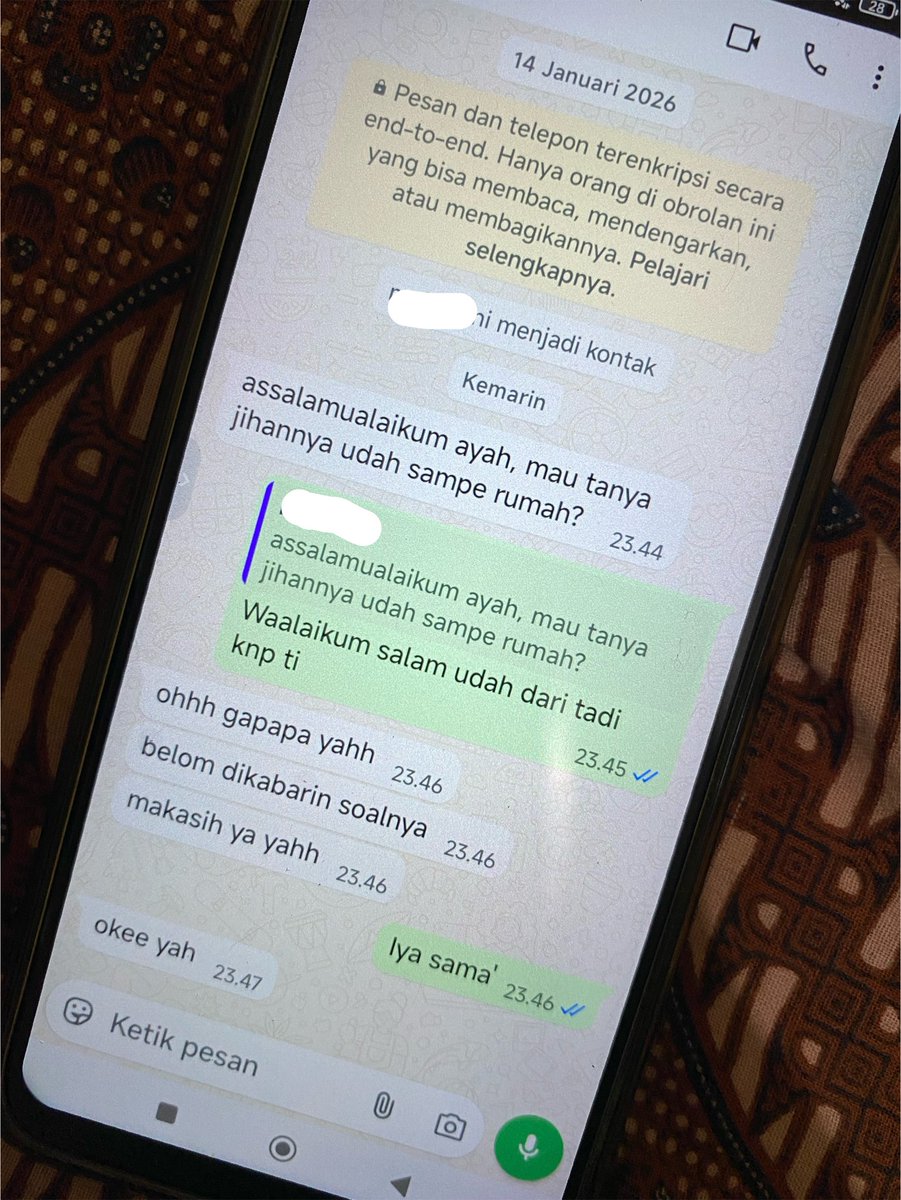 inijian's tweet photo. di diemin malah nanya ke pusat🙂

from this:                           to this: https://t.co/uHxURopKHG