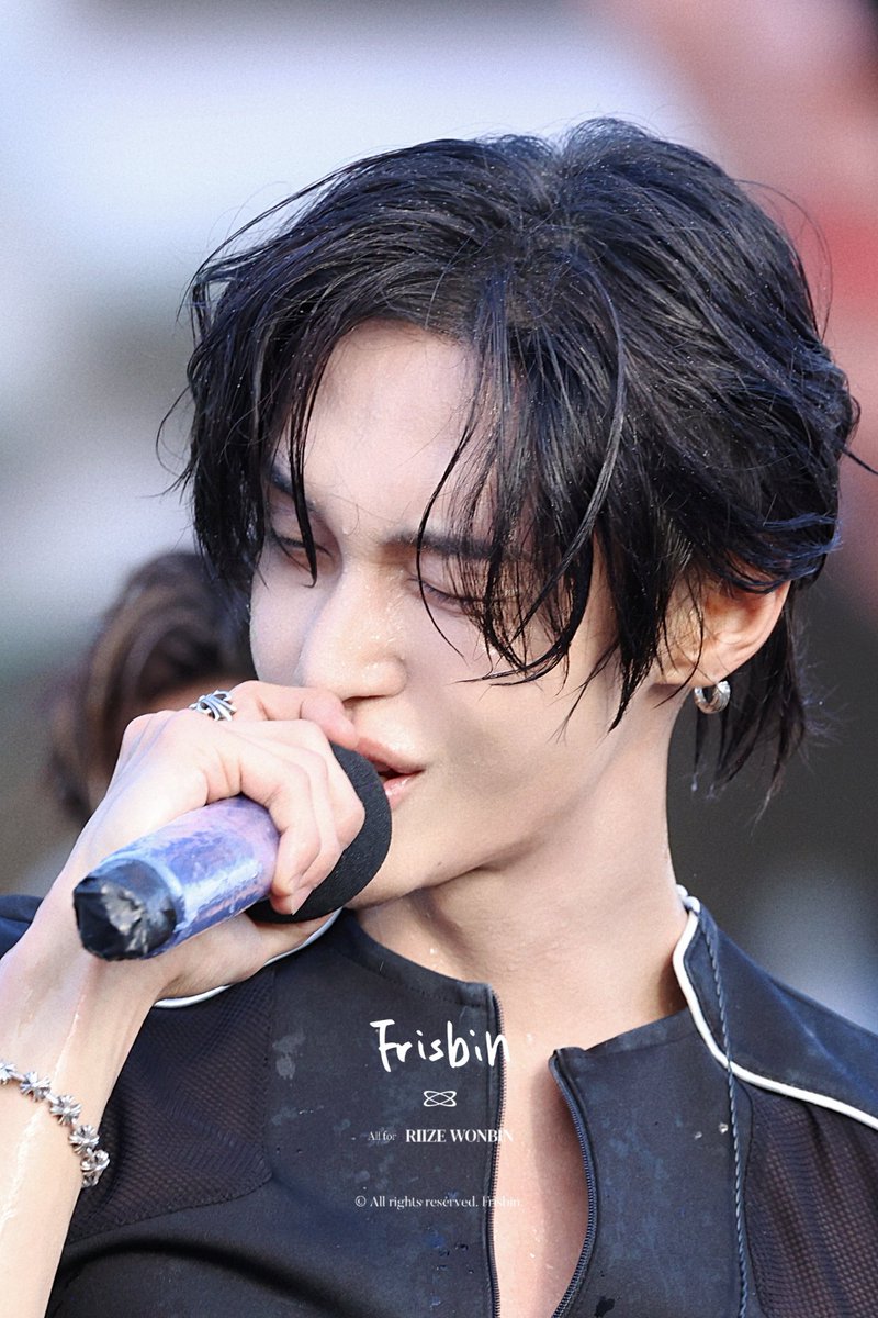 frisbiin's tweet photo. 260726 워터밤
#라이즈 #RIIZE #원빈 #WONBIN https://t.co/6lMvZTNJOK