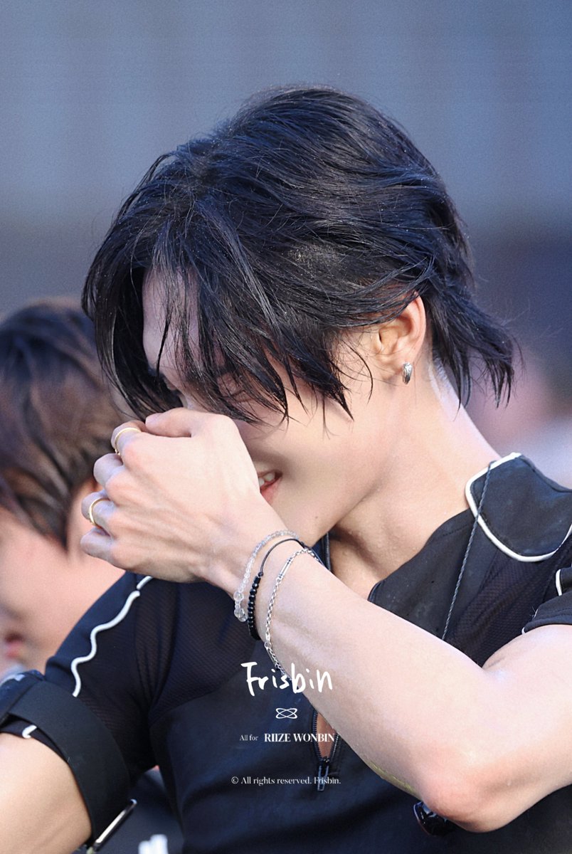 frisbiin's tweet photo. 260726 워터밤
#라이즈 #RIIZE #원빈 #WONBIN https://t.co/6lMvZTNJOK