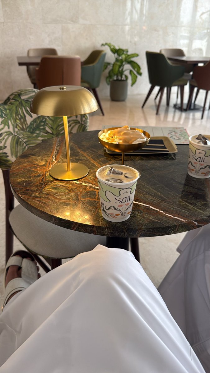 X4i_z's tweet photo. صوت المطر لا تهامل يشرح الخاطر https://t.co/951NUSz954