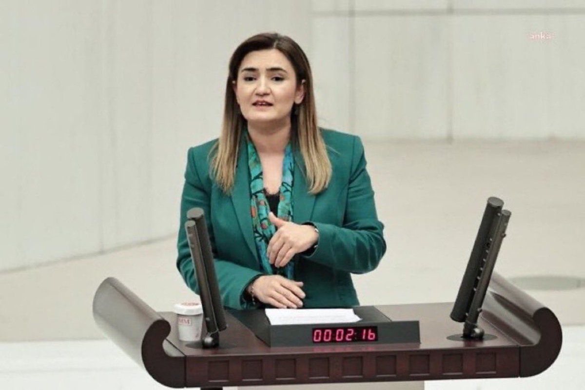 worldofturkiye's tweet photo. CHP’nin yeni Grup Başkanı Faik Öztrak oldu.

 Grup Başkanvekilliğine ise İzmir Milletvekili Sevda Erdan Kılıç ve Rahmi Aşkın Türeli seçildi. https://t.co/8t37ofdlaA