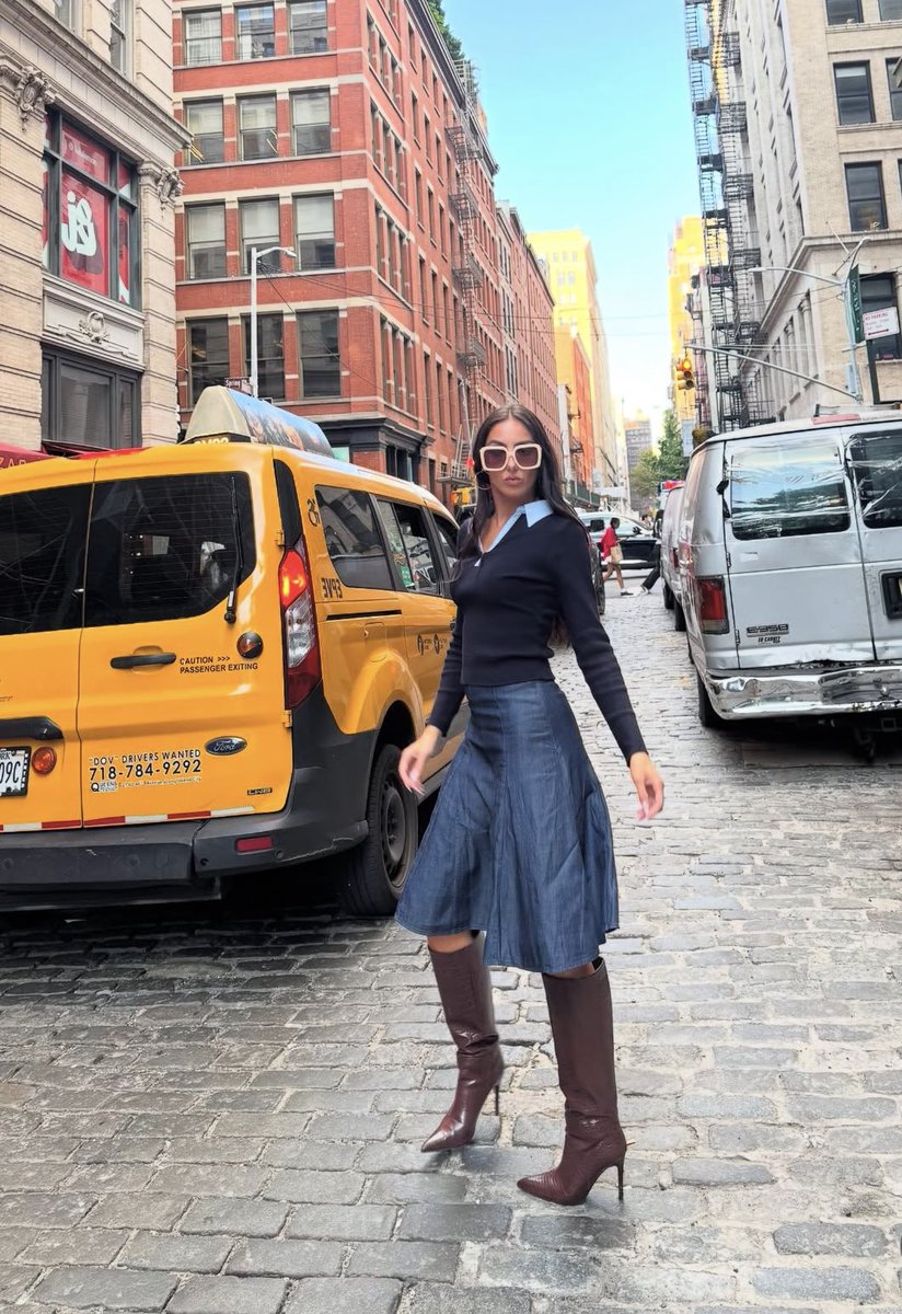 Esther Yitzhaki/Laughingstock 🤣 tweet media