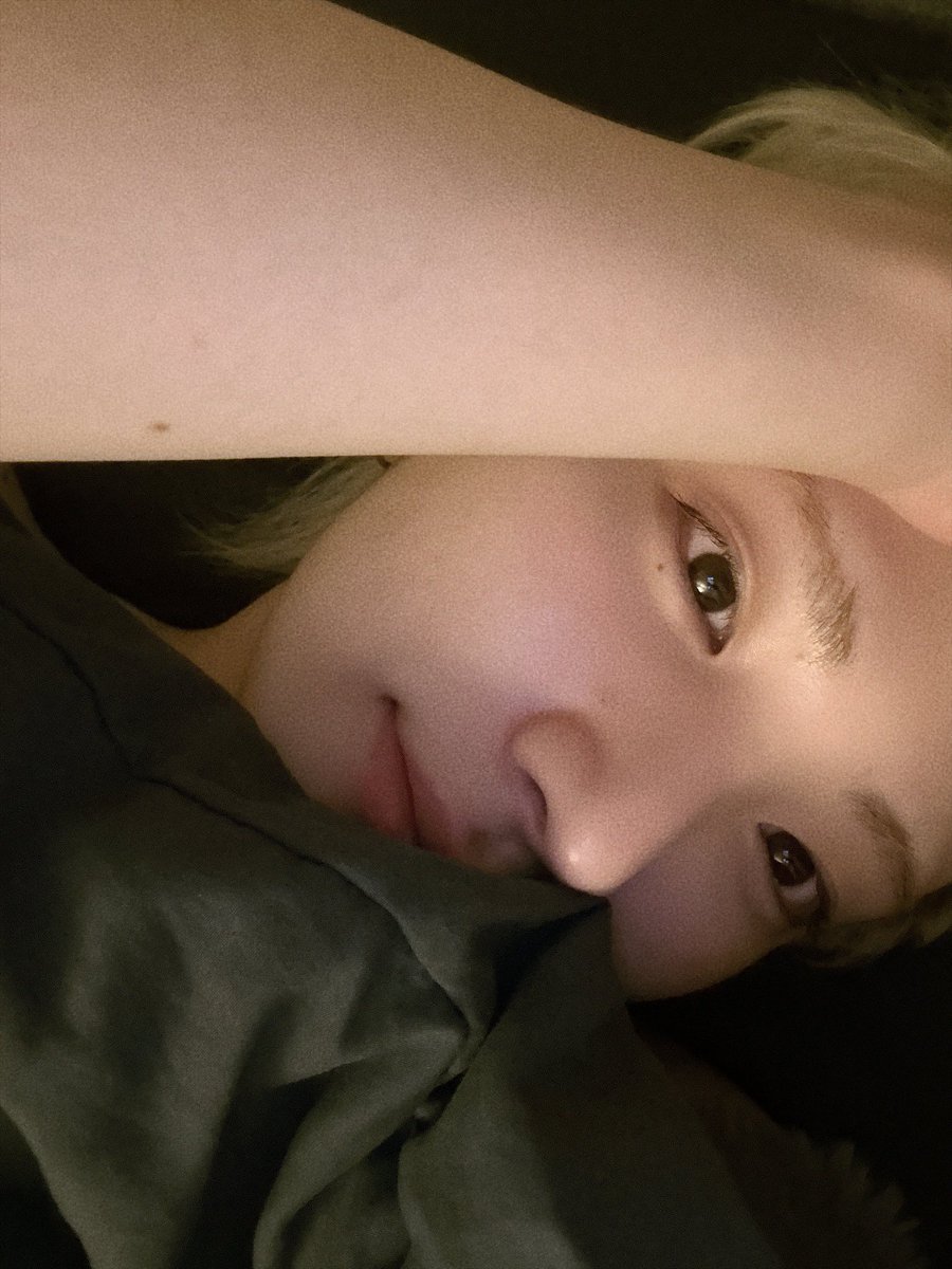 겸연 tweet media
