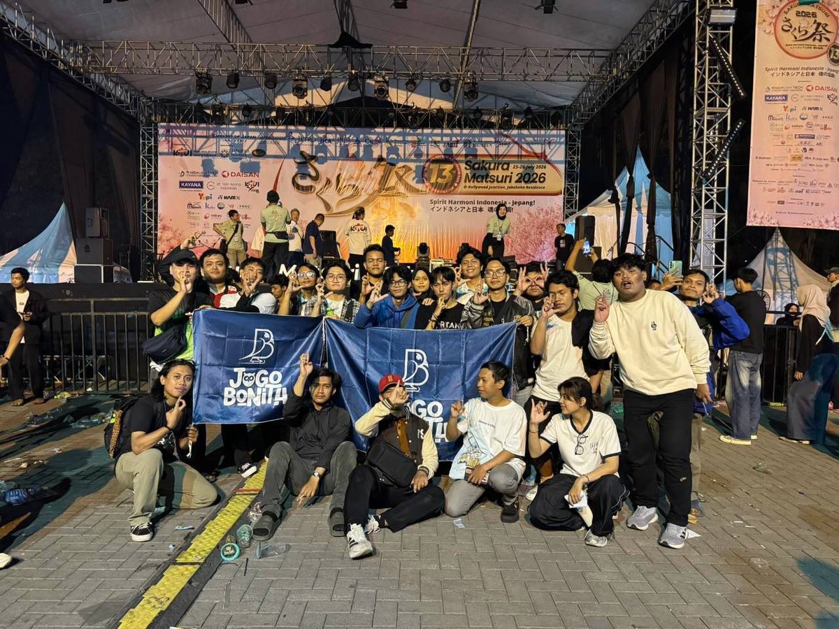 Jogobonita_'s tweet photo. Makasih juga buat para #ReBell yang udah foto bareng di venue tadi.
Next event lagi yah π«Άπ
#BellaFirstStage https://t.co/KCiMNob1n4