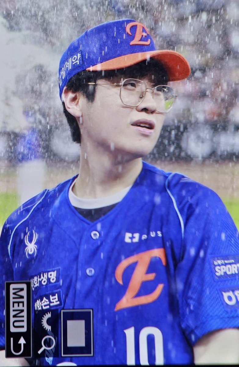 llllovemaze's tweet photo. 나 이런 거 하이틴 영화에서 봤던 것 같음 https://t.co/aMPxuAxzAu