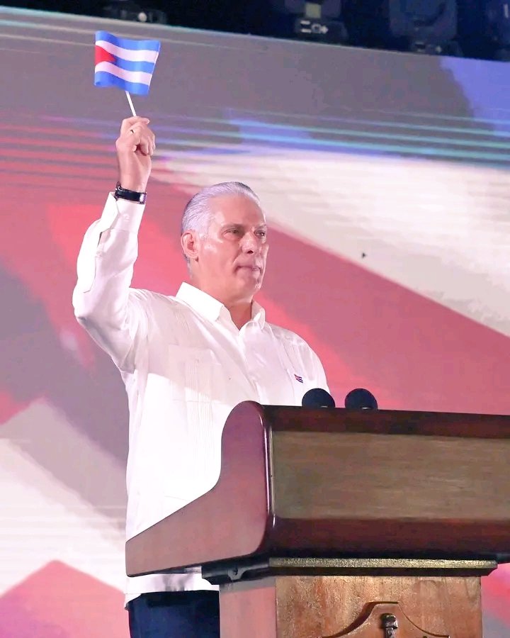 JosManuelR99793's tweet photo. "Cuba libra hoy una batalla histórica. Un nuevo Moncada.[...] las generaciones actuales, vamos contra los muros de una política genocida que se a propuesto asfixiar a todo un pueblo para apropiarse del país".
#MiMoncadaEsMiPatria
#MejorSinBloqueo https://t.co/1cS4kTWxAV