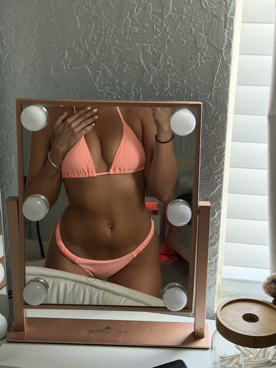 WhitneyWren1's tweet photo. peachy 🍑 https://t.co/0fdM4iUzdZ