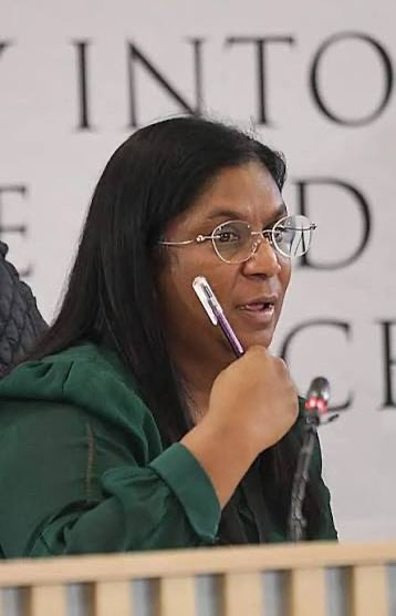 tumisole's tweet photo. #CountryDuty 

Breaking News: 

#IDAC Head, Advocate #AndreaJohnson has submitted a letter to the NPA Head that she would like to step down and resign with immediate effect!

She is due to testify tomorrow 09:30 at the #MadlangaCommission 

https://t.co/cpo6gQRf5i https://t.co/hlyojlRS5Z