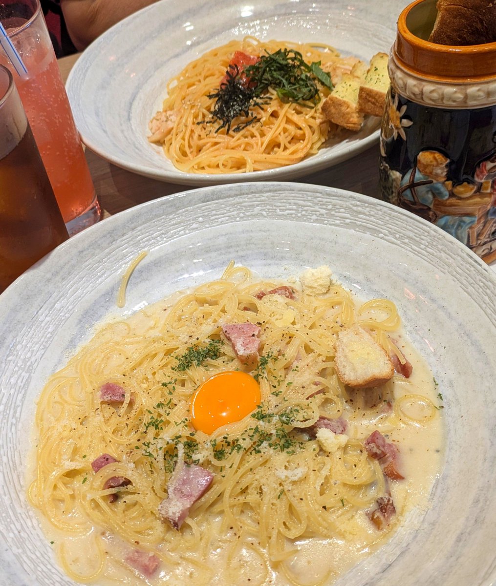 maihimako's tweet photo. ①HARBSのペスカトーレ
お腹空きすぎて写真無い。ボリューム多くて最高。3種類から選べるハーフケーキに好みのものがなくて残念
②HARBSのメロンケーキ
リピ確
③名前忘れた
ボリューム多いしガーリックトーストも美味しい。気が向いたらリピ
④すし酒場さしす
リピ確
 #まっひー飯 https://t.co/kBHokR7sMA