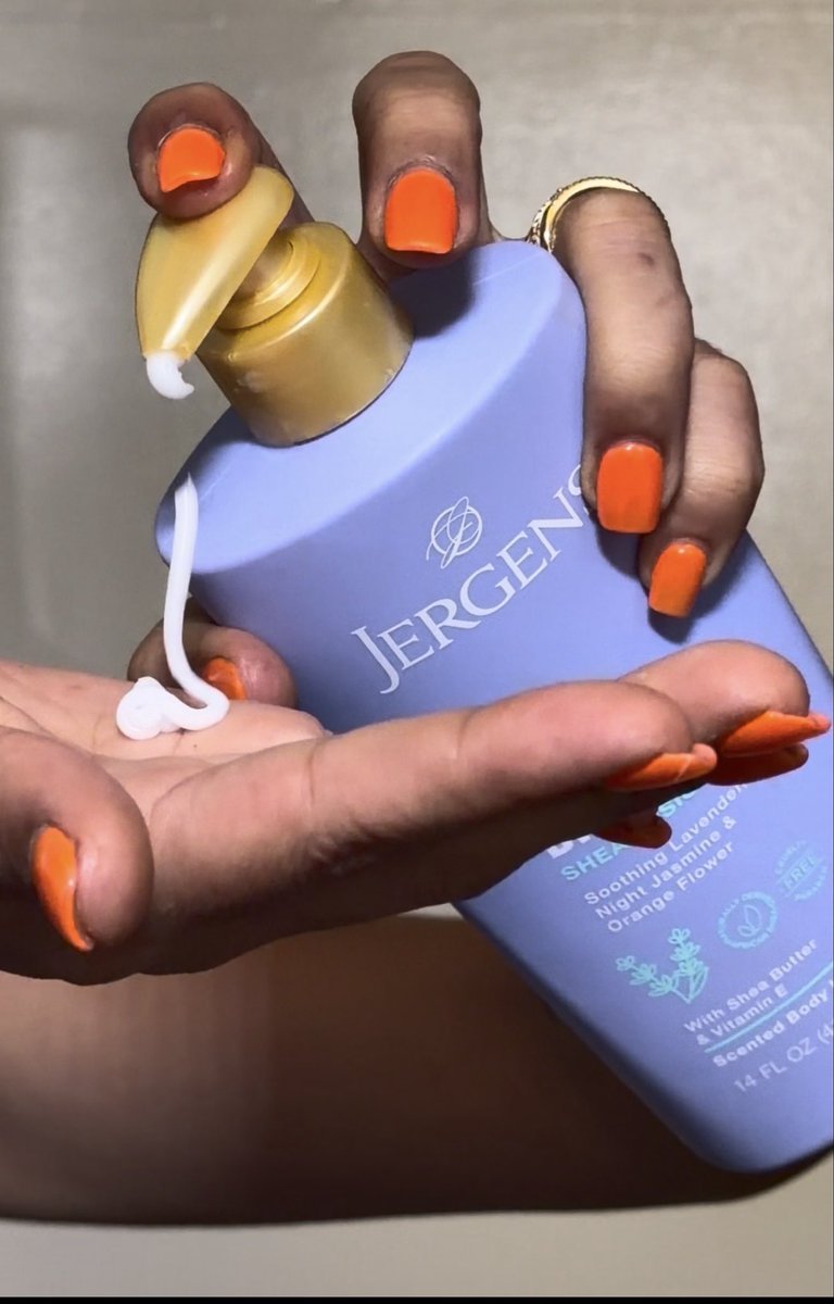 AshliesUGC's tweet photo. Moisturized &amp; smelling good✨ @JergensUS https://t.co/nZI8tnkcF8