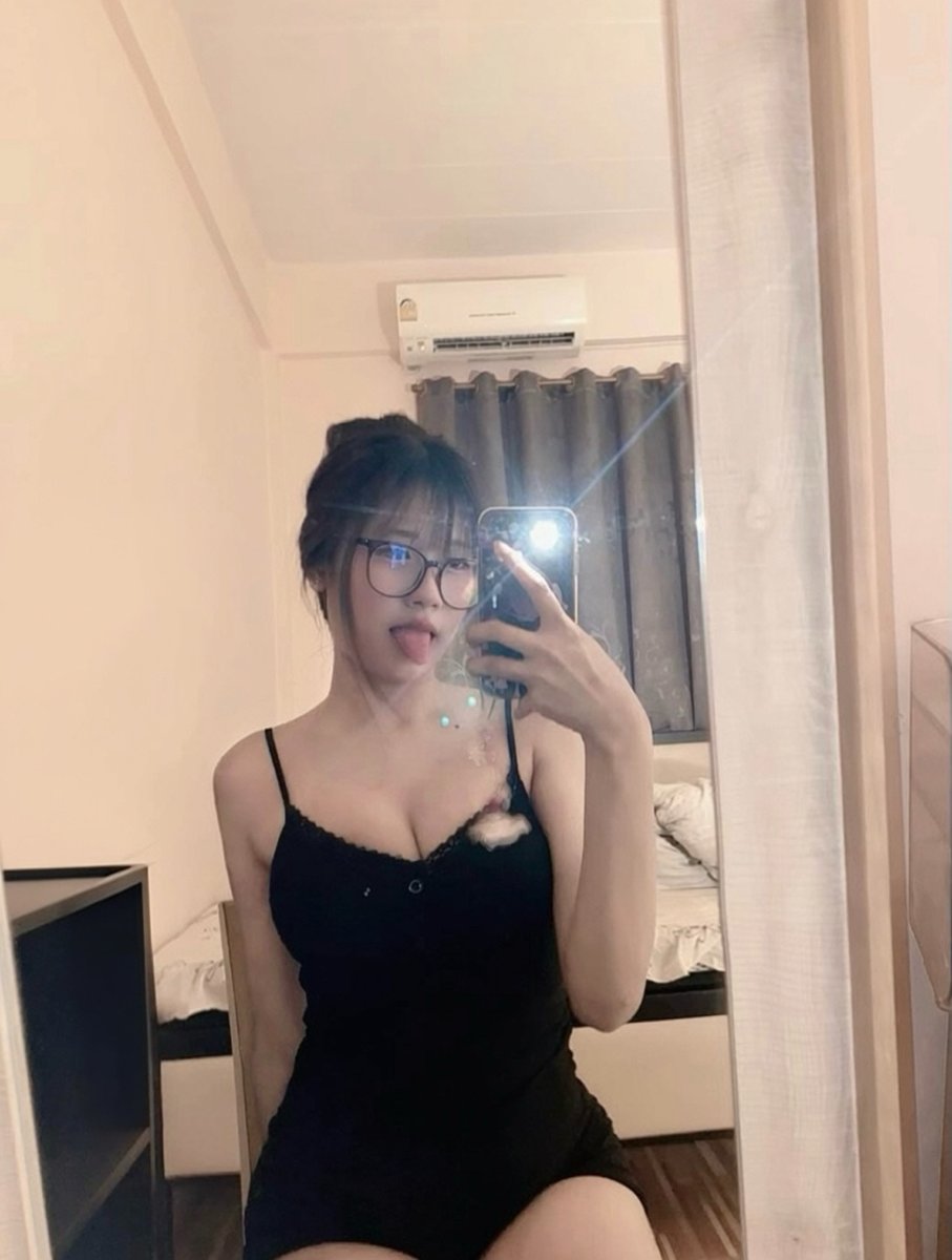 CrystaTermplq's tweet photo. เมื่อไหร่จะทักมา 😏 #มฟล #บ้านดู่ #เชียงราย https://t.co/QF3JWNdMHW